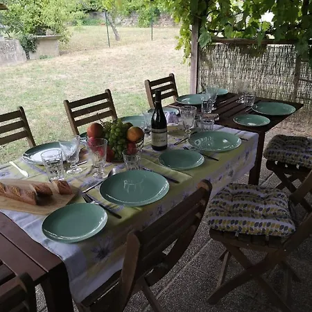Les Escuries. Four Bedroom Near Montmorillon, Vienne 86. Cosy, Peaceful, Beautiful.