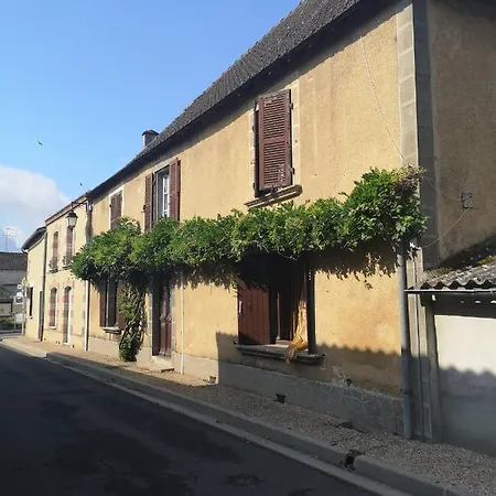 Les Escuries. Four Bedroom Near Montmorillon, Vienne 86. Cosy, Peaceful, Beautiful. * Plaisance (Vienne)